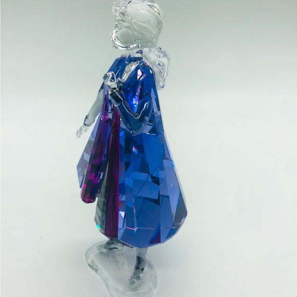 Swarovksi Frozen 2 Anna Figurine with original boxe and COA - Picture 2 of 7